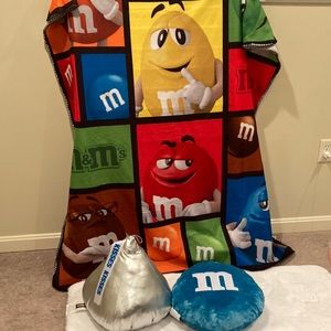 Hershey’s/Mars pillows and blanket bundle